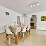 Guzman - Stefka Villa *
