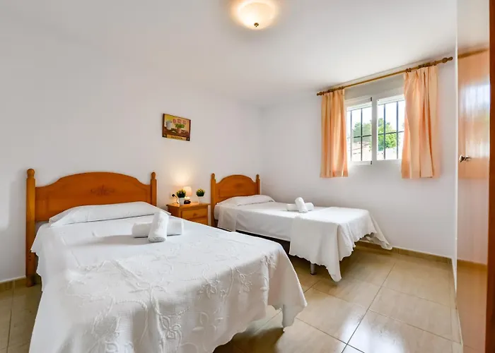 Willa Guzman - Stefka *