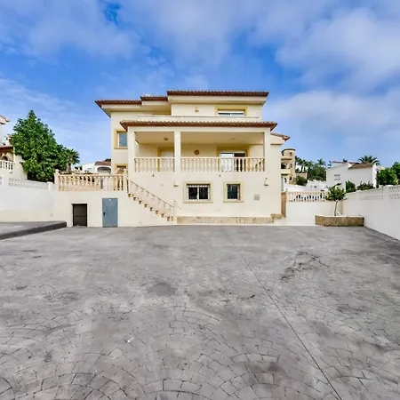 Guzman - Stefka Willa *