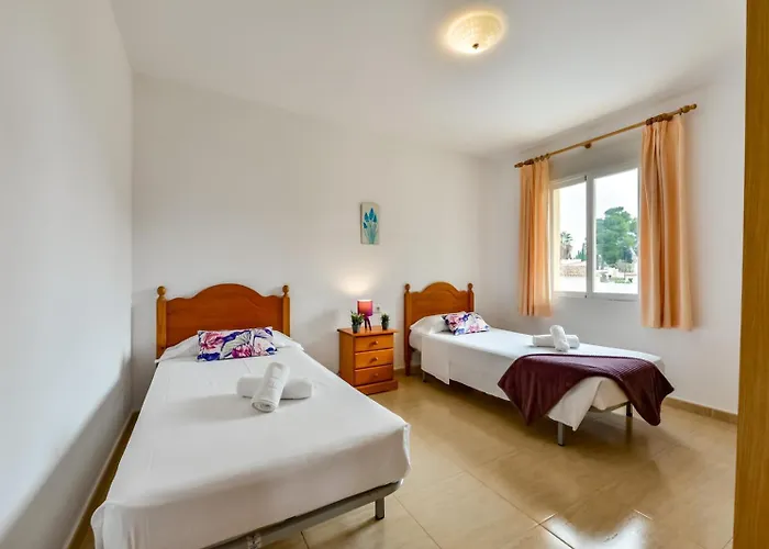 Guzman - Stefka Willa Calpe