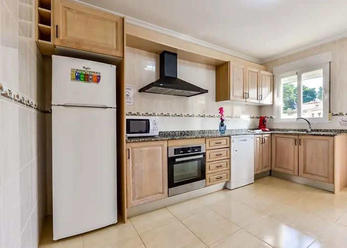 Willa Guzman - Stefka